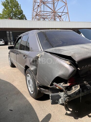 Mercedes E 250 1992, 920,000 km - 2.5 l - Lənkəran