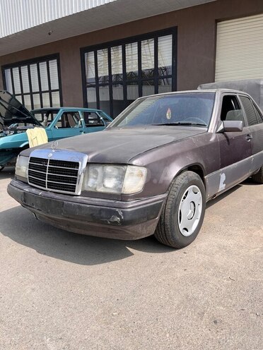Mercedes E 250 1992, 920,000 km - 2.5 l - Lənkəran