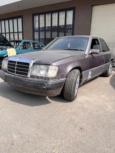 Mercedes E 250 1992, 920,000 km - 2.5 l - Lənkəran