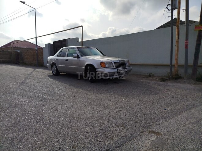 Mercedes E 220 1993, 100,000 km - 2.2 l - Bakı