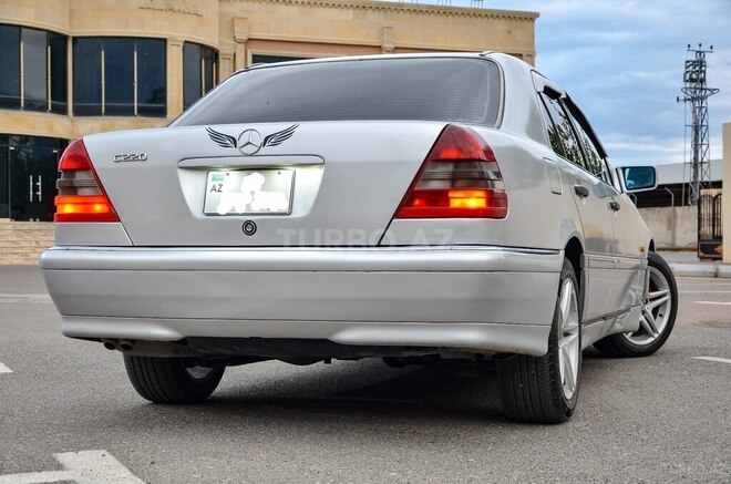 Mercedes C 220 1995, 105,986 km - 2.2 l - Yevlax