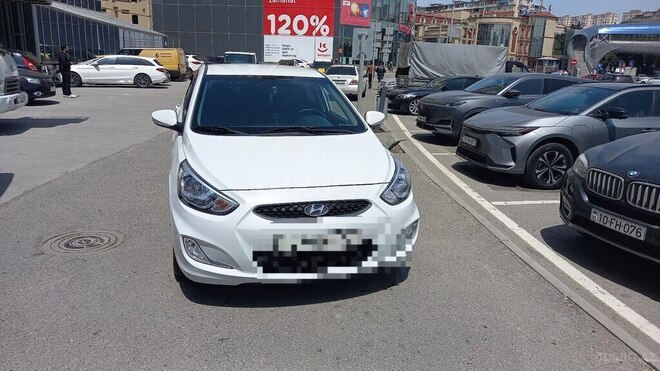 Hyundai Accent 2018, 89,000 km - 1.4 l - Bakı