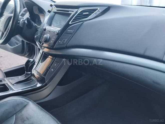 Hyundai i40 2016, 245,000 km - 1.7 l - Quba