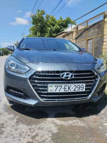 Hyundai i40 2016, 245,000 km - 1.7 l - Quba