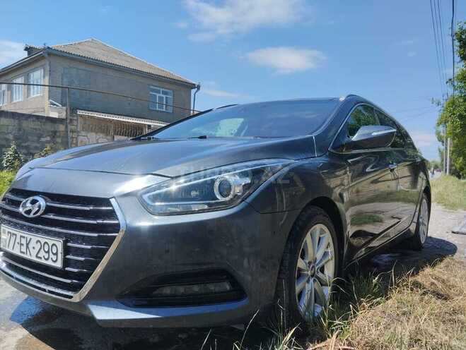 Hyundai i40 2016, 245,000 km - 1.7 l - Quba