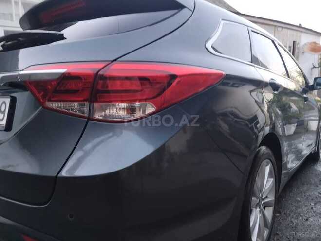 Hyundai i40 2016, 245,000 km - 1.7 l - Quba