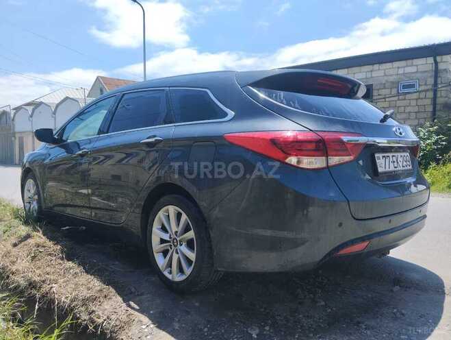 Hyundai i40 2016, 245,000 km - 1.7 l - Quba