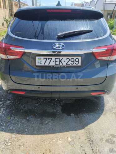 Hyundai i40 2016, 245,000 km - 1.7 l - Quba