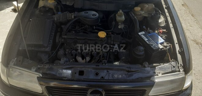 Opel Astra 1996, 490,000 km - 1.6 l - Bakı