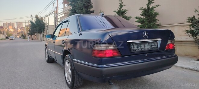 Mercedes E 220 1995, 202,232 km - 2.2 l - Bakı