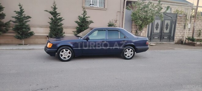 Mercedes E 220 1995, 202,232 km - 2.2 l - Bakı