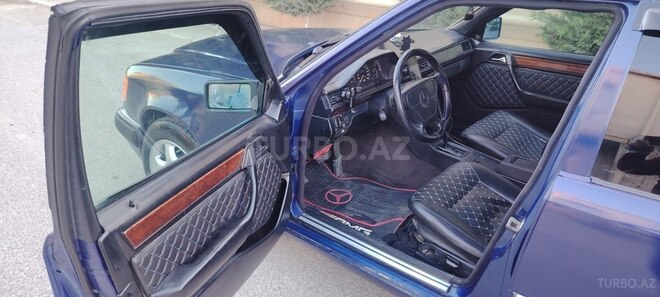Mercedes E 220 1995, 202,232 km - 2.2 l - Bakı