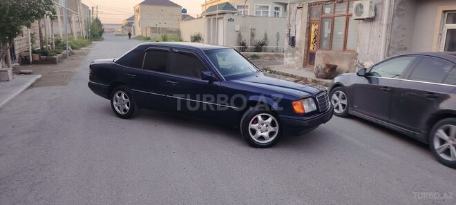 Mercedes E 220 1995, 202,232 km - 2.2 l - Bakı