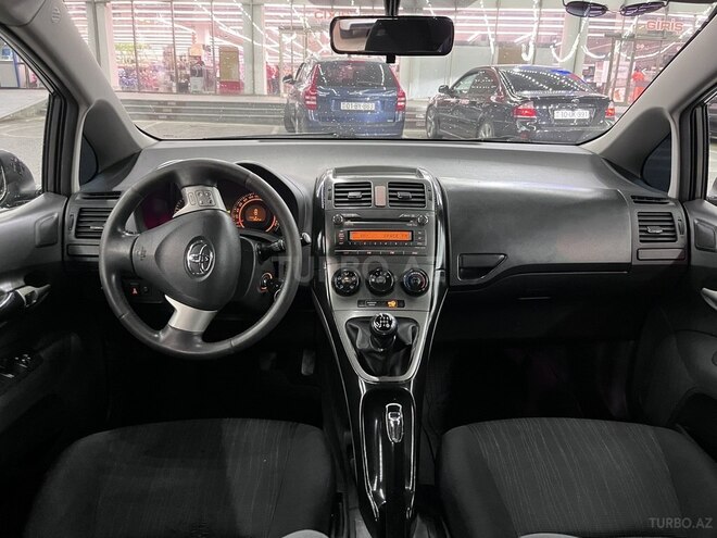 Toyota Auris 2007, 358,000 km - 1.4 л - Bakı