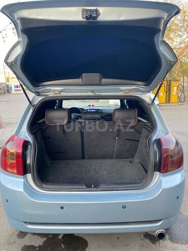 Toyota Corolla 2006, 325,000 km - 1.4 l - Bakı