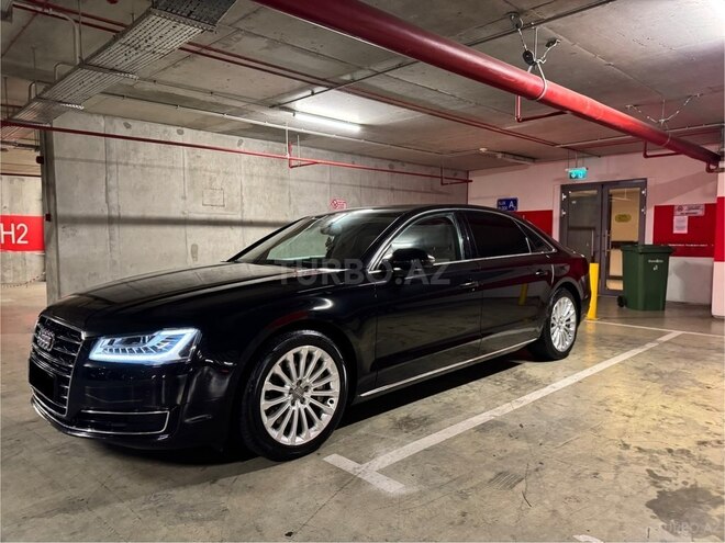 Audi A8-4