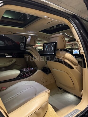 Audi A8-13