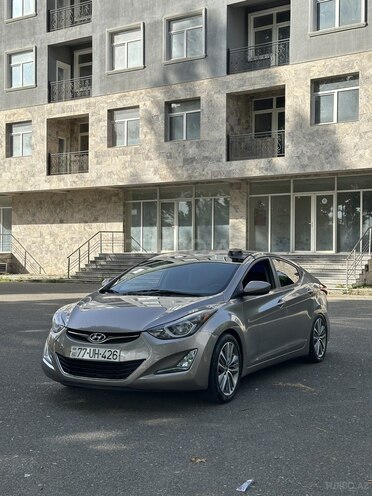 Hyundai Elantra 2015, 156,000 km - 1.8 l - İsmayıllı
