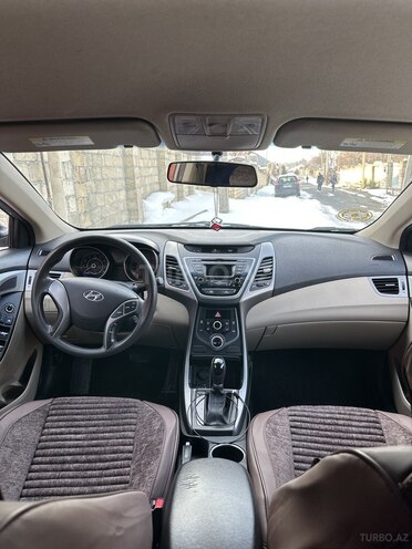 Hyundai Elantra 2015, 156,000 km - 1.8 l - İsmayıllı