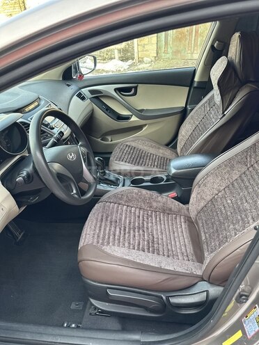 Hyundai Elantra 2015, 156,000 km - 1.8 l - İsmayıllı