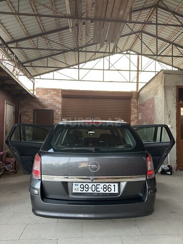 Opel Astra 2010, 296,000 km - 1.4 л - Bakı