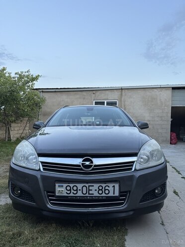 Opel Astra 2010, 296,000 km - 1.4 л - Bakı
