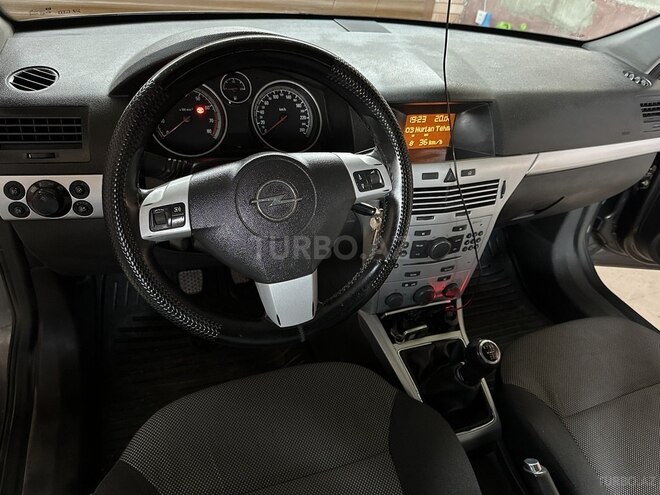 Opel Astra 2010, 296,000 km - 1.4 л - Bakı