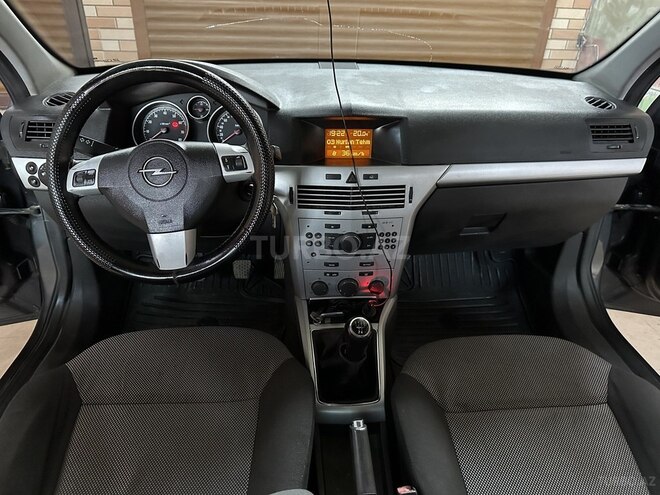 Opel Astra 2010, 296,000 km - 1.4 л - Bakı