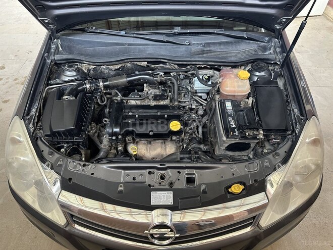 Opel Astra 2010, 296,000 km - 1.4 л - Bakı
