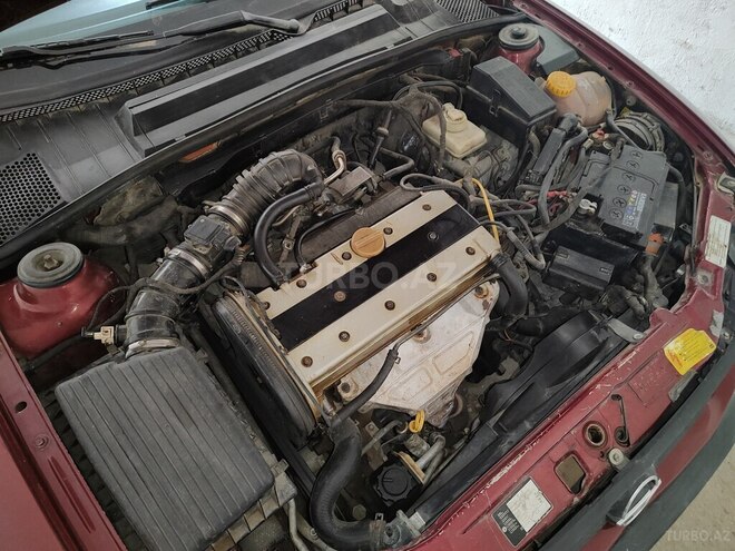 Opel Vectra 1998, 325,000 km - 2.0 l - Bakı