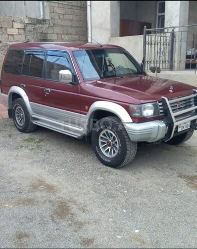 Mitsubishi Pajero 1991, 300,000 km - 2.5 l - Sumqayıt