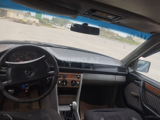 Mercedes C 250 1985, 500,000 km - 2.5 l - Salyan