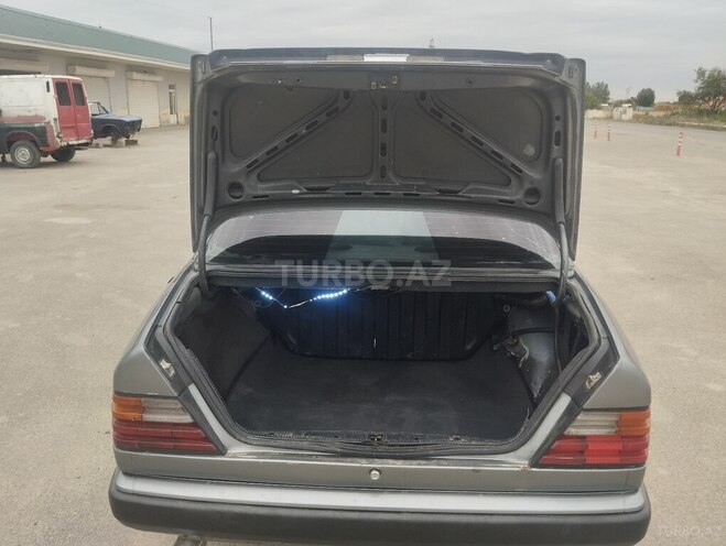 Mercedes C 250 1985, 500,000 km - 2.5 l - Salyan