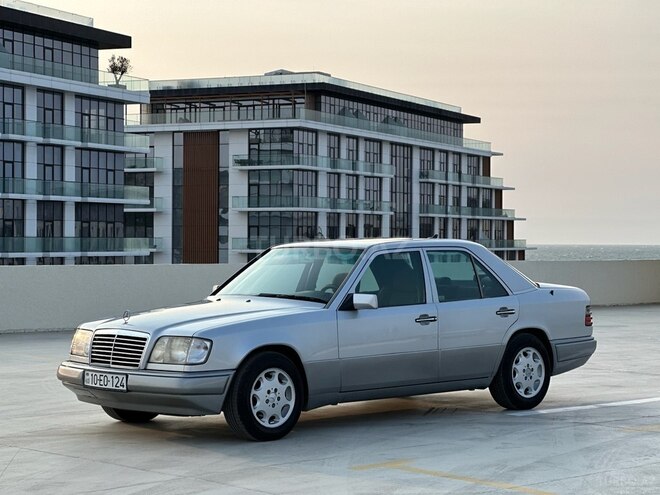 Mercedes E 200 1995, 367,000 km - 2.0 l - Bakı