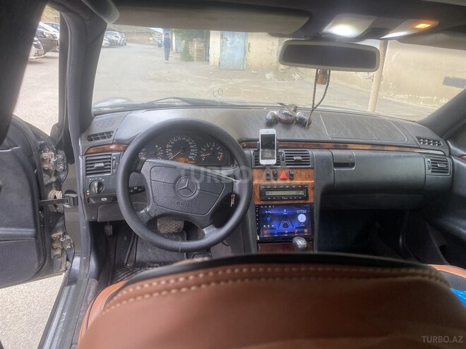 Mercedes E 280 1998, 248,000 km - 2.8 l - Bakı