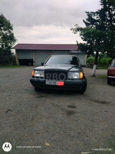 Mercedes E 200 1993, 508,547 km - 2.0 l - Astara