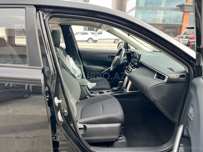 Toyota Corolla Cross-8