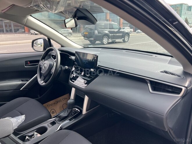Toyota Corolla Cross-9
