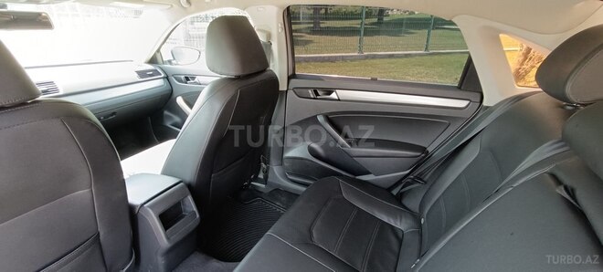 Volkswagen Passat (North America) 2013, 214,043 km - 1.8 l - Bakı