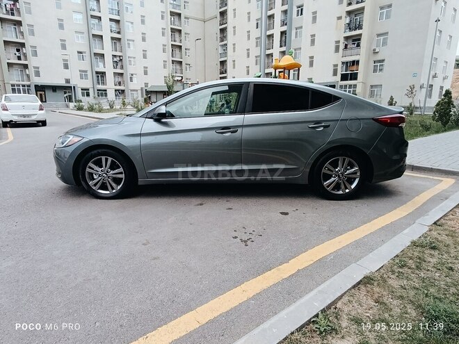 Hyundai Elantra 2018, 165,762 km - 2.0 l - Bakı