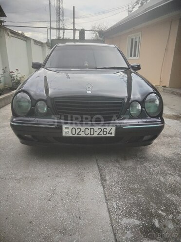 Mercedes E 320 2001, 454,500 km - 3.2 l - Qazax
