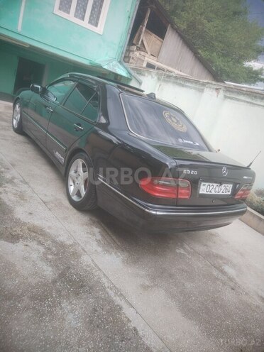 Mercedes E 320 2001, 454,500 km - 3.2 l - Qazax