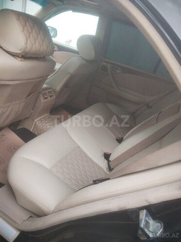 Mercedes E 320 2001, 454,500 km - 3.2 l - Qazax