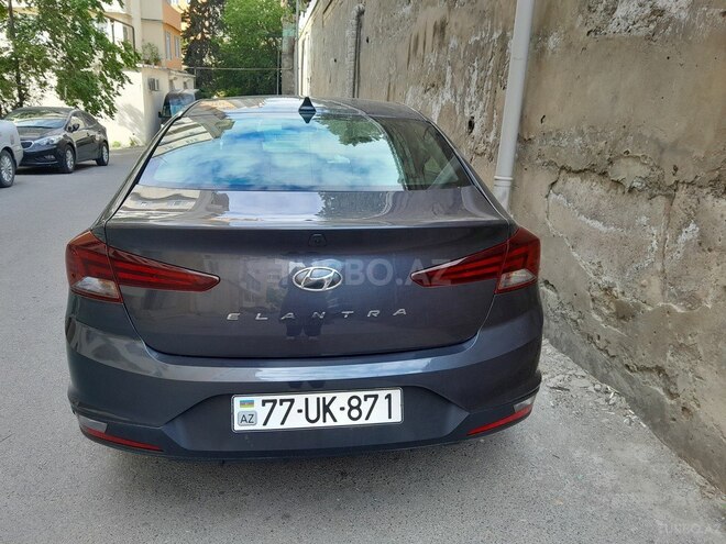 Hyundai Elantra 2019, 150,000 km - 2.0 l - Bakı