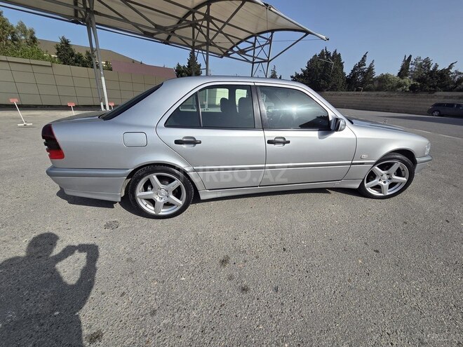 Mercedes C 180 1999, 214,000 km - 1.8 l - Bakı