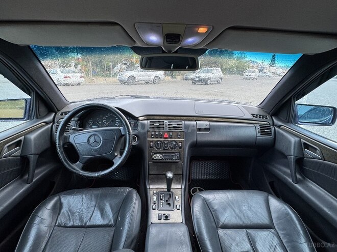Mercedes E 230 1997, 351,000 km - 2.3 l - Sumqayıt