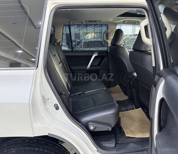Toyota Land Cruiser Prado-13