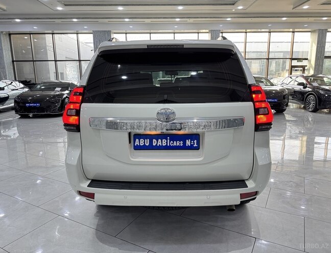 Toyota Land Cruiser Prado-7