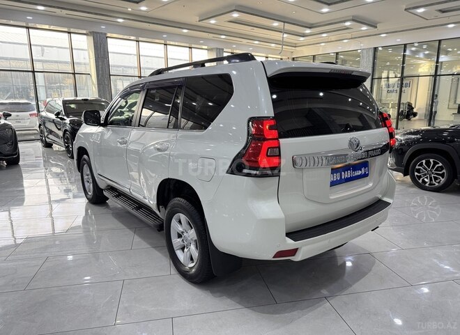 Toyota Land Cruiser Prado-6