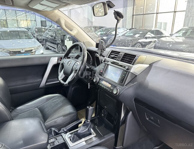 Toyota Land Cruiser Prado-10